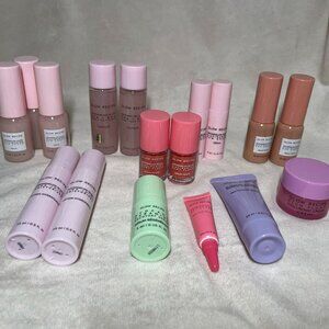 ✨ Glow Recipe 17-Piece Skincare Bundle – Dew Drops, Toner, Moisturizer & More